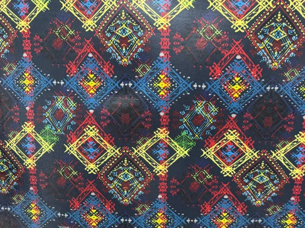 خرید پارچه دیبا پشت ساتن طرح هندسی