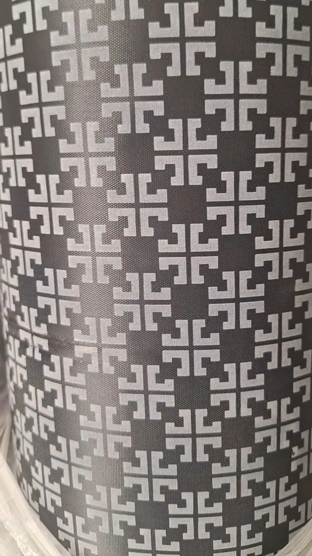 خرید پارچه دیبا پشت ساتن طرح مربعی رنگی