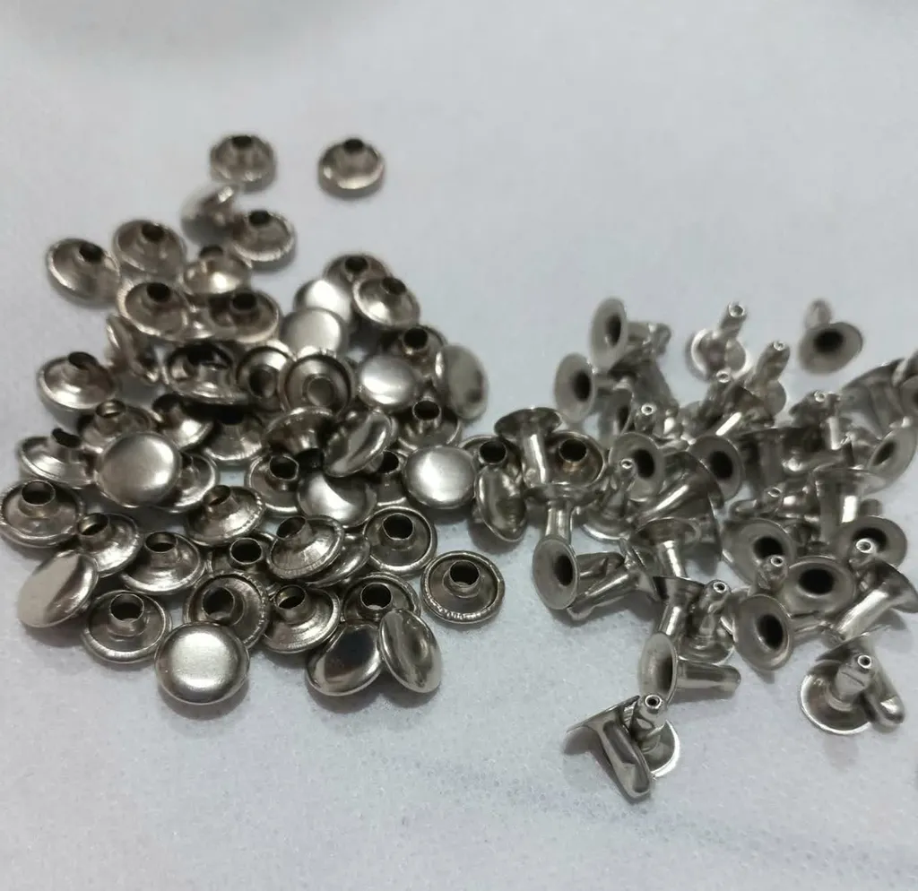 خرید پرچ نقره ای 