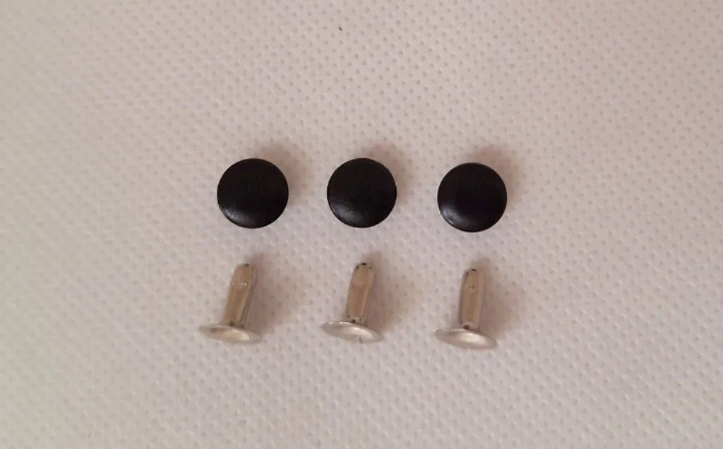 خرید پرچ مشکی 